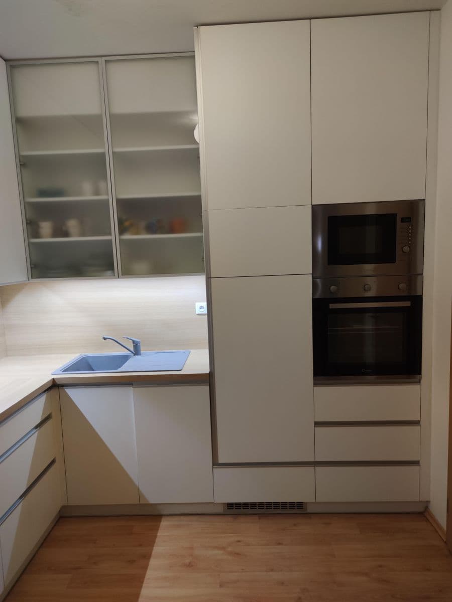 Pronájem bytu 1+kk 38 m², Na Tabulovém vrchu, Olomouc, Olomoucký kraj Pronájem bytu 1+kk 38 m², Na Tabulovém vrchu, Olomouc, Olomoucký kraj