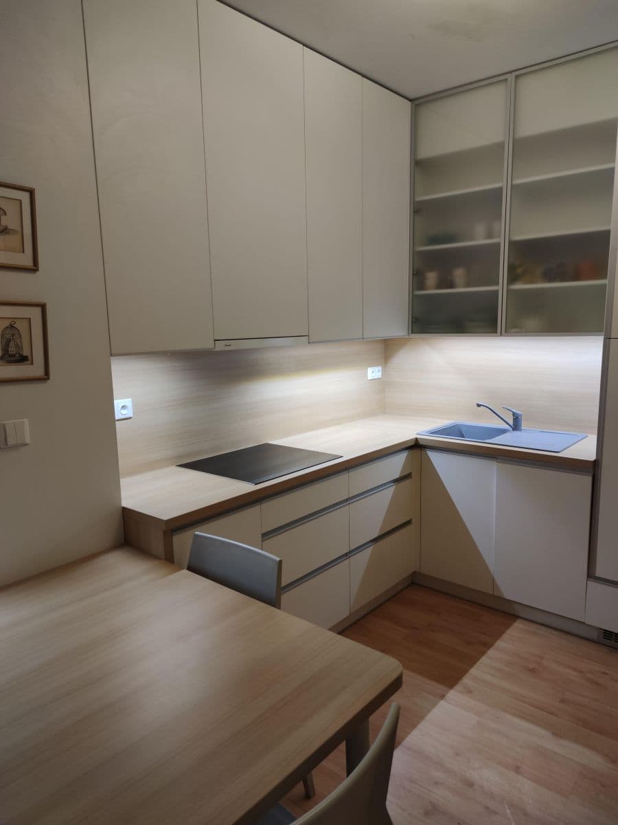 Pronájem bytu 1+kk 38 m², Na Tabulovém vrchu, Olomouc, Olomoucký kraj Pronájem bytu 1+kk 38 m², Na Tabulovém vrchu, Olomouc, Olomoucký kraj