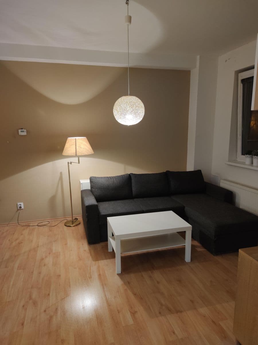Pronájem bytu 1+kk 38 m², Na Tabulovém vrchu, Olomouc, Olomoucký kraj Pronájem bytu 1+kk 38 m², Na Tabulovém vrchu, Olomouc, Olomoucký kraj