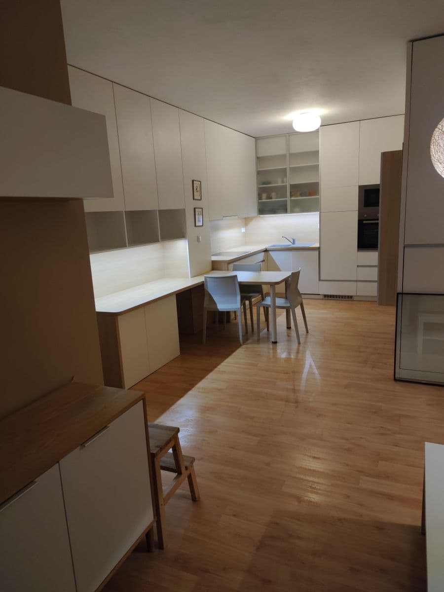 Pronájem bytu 1+kk 38 m², Na Tabulovém vrchu, Olomouc, Olomoucký kraj Pronájem bytu 1+kk 38 m², Na Tabulovém vrchu, Olomouc, Olomoucký kraj