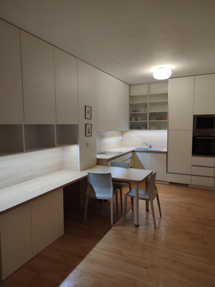 Pronájem bytu 1+kk 38 m², Na Tabulovém vrchu, Olomouc, Olomoucký kraj Pronájem bytu 1+kk 38 m², Na Tabulovém vrchu, Olomouc, Olomoucký kraj