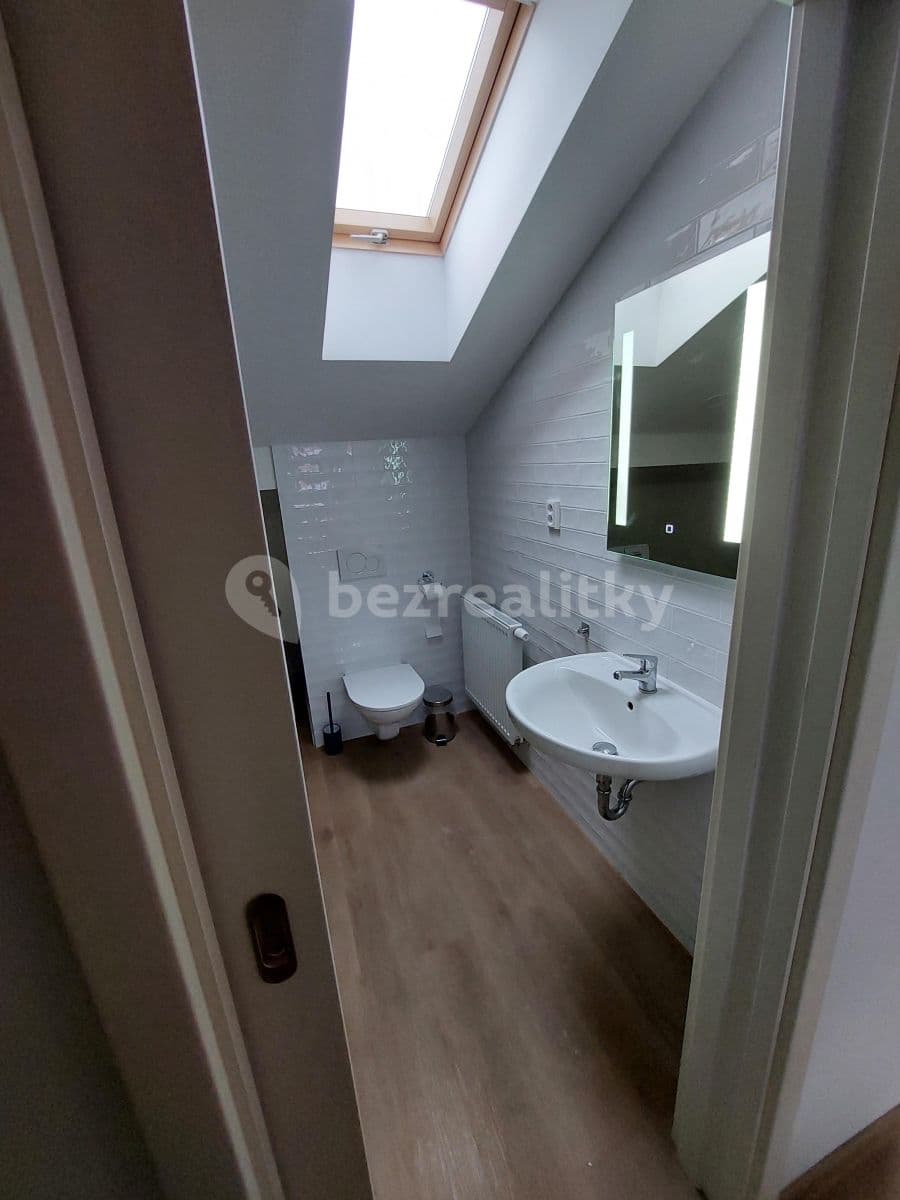 Pronájem bytu 3+kk 602 m², K Novému dvoru, Praha, Praha Pronájem bytu 3+kk 602 m², K Novému dvoru, Praha, Praha