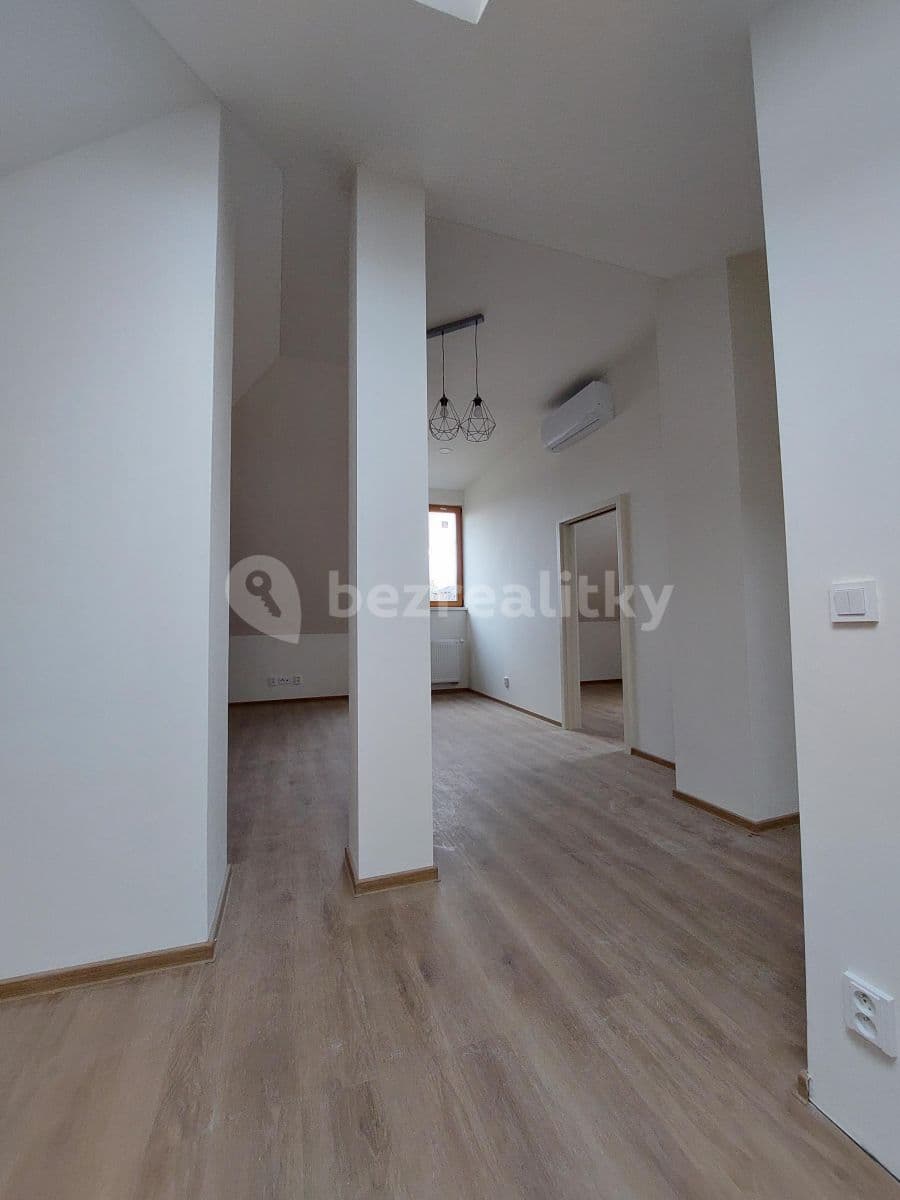 Pronájem bytu 3+kk 602 m², K Novému dvoru, Praha, Praha Pronájem bytu 3+kk 602 m², K Novému dvoru, Praha, Praha