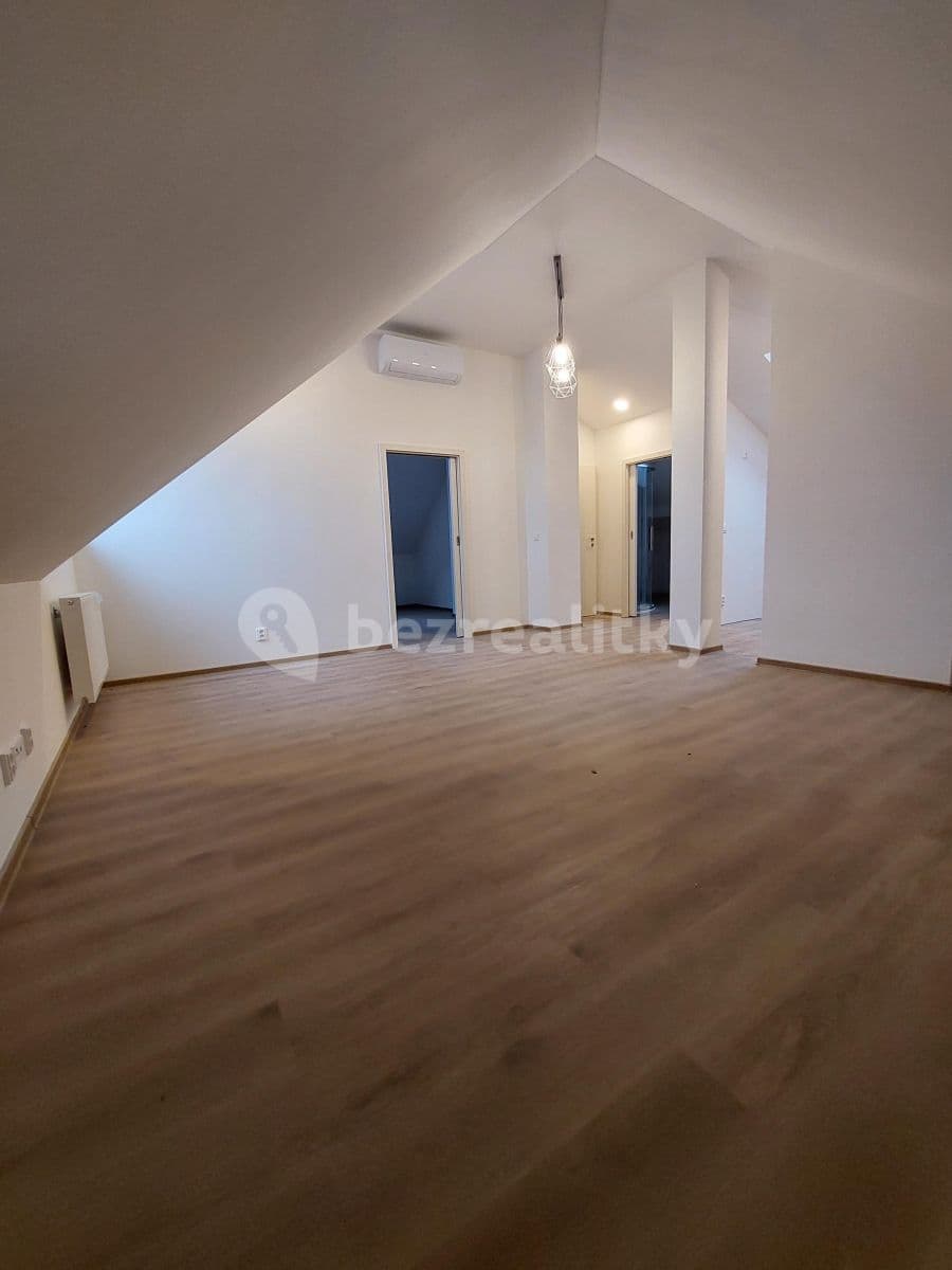 Pronájem bytu 3+kk 602 m², K Novému dvoru, Praha, Praha Pronájem bytu 3+kk 602 m², K Novému dvoru, Praha, Praha