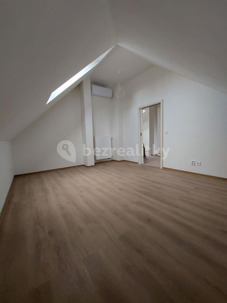 Pronájem bytu 3+kk 602 m², K Novému dvoru, Praha, Praha Pronájem bytu 3+kk 602 m², K Novému dvoru, Praha, Praha