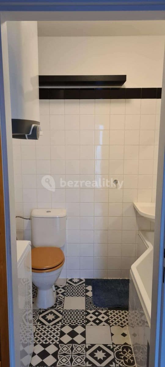 Pronájem domu 69 m², pozemek 1 m², Zahradní, Kostelec nad Černými lesy, Středočeský kraj Pronájem domu 69 m², pozemek 1 m², Zahradní, Kostelec nad Černými lesy, Středočeský kraj