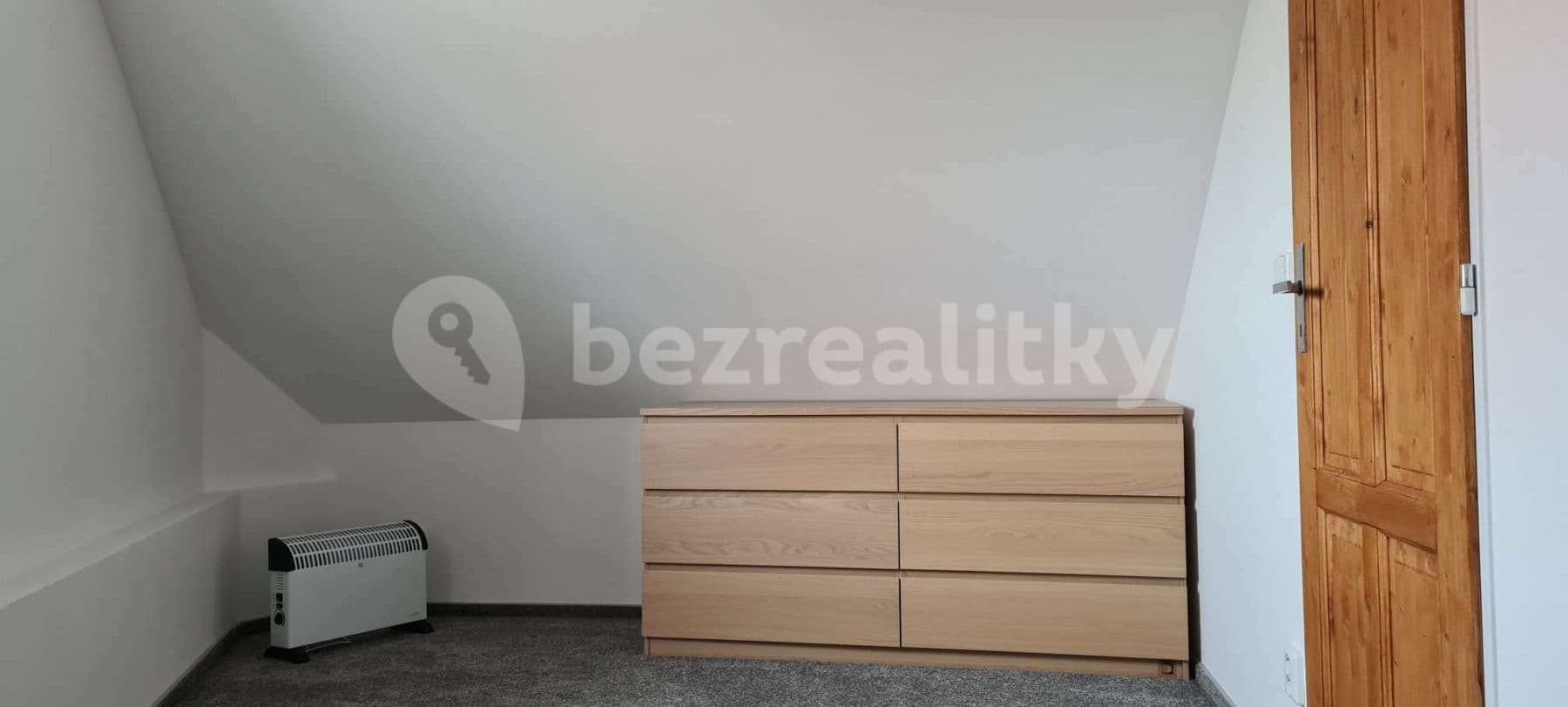 Pronájem domu 69 m², pozemek 1 m², Zahradní, Kostelec nad Černými lesy, Středočeský kraj Pronájem domu 69 m², pozemek 1 m², Zahradní, Kostelec nad Černými lesy, Středočeský kraj