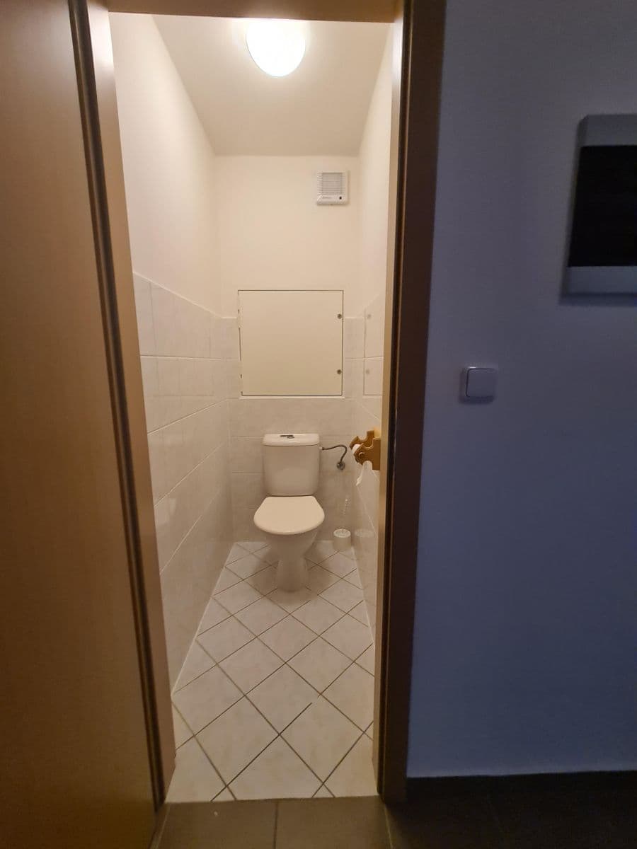 Pronájem bytu 3+kk 72 m², Na Výšině, Vrchlabí, Královéhradecký kraj Pronájem bytu 3+kk 72 m², Na Výšině, Vrchlabí, Královéhradecký kraj