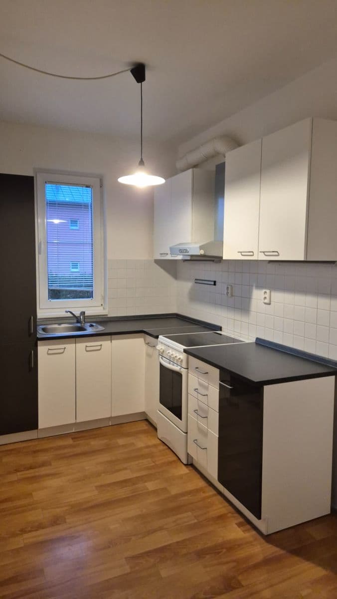 Pronájem bytu 3+kk 72 m², Na Výšině, Vrchlabí, Královéhradecký kraj Pronájem bytu 3+kk 72 m², Na Výšině, Vrchlabí, Královéhradecký kraj