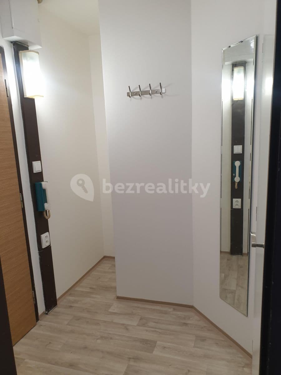 Pronájem bytu 1+kk 30 m², Brodského, Praha, Praha Pronájem bytu 1+kk 30 m², Brodského, Praha, Praha