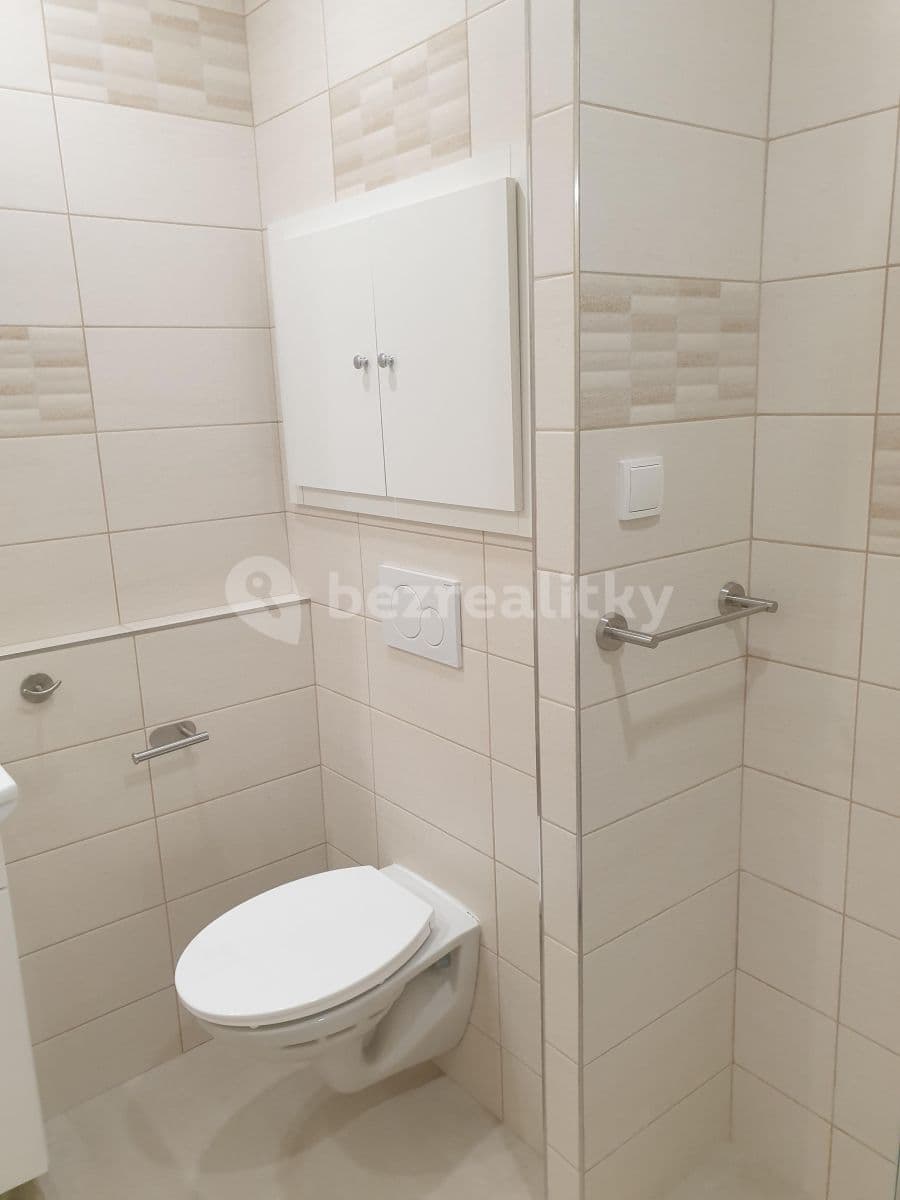 Pronájem bytu 1+kk 30 m², Brodského, Praha, Praha Pronájem bytu 1+kk 30 m², Brodského, Praha, Praha
