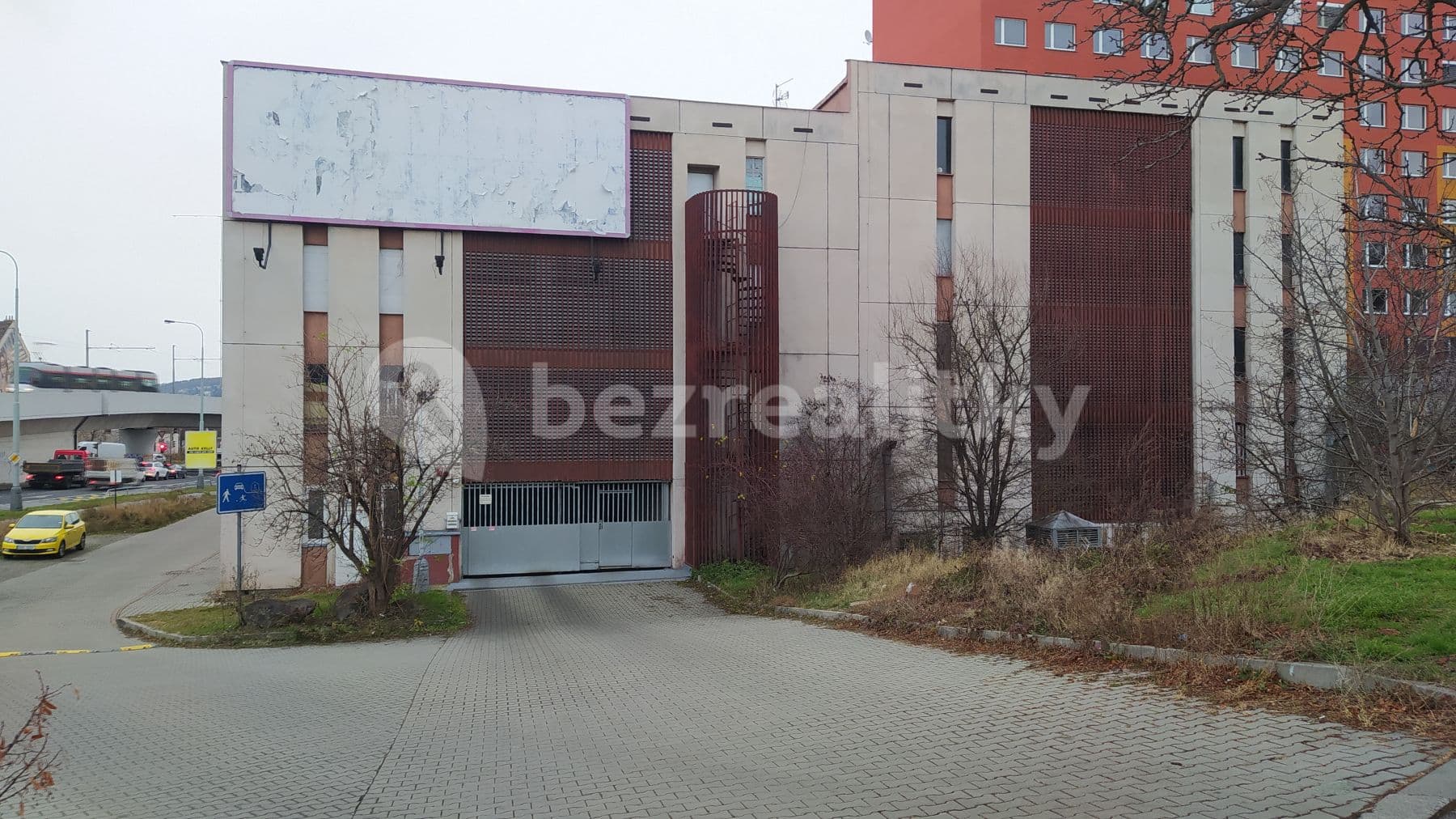 Pronájem garáže 13 m², K Dolům, Praha, Praha Pronájem garáže 13 m², K Dolům, Praha, Praha