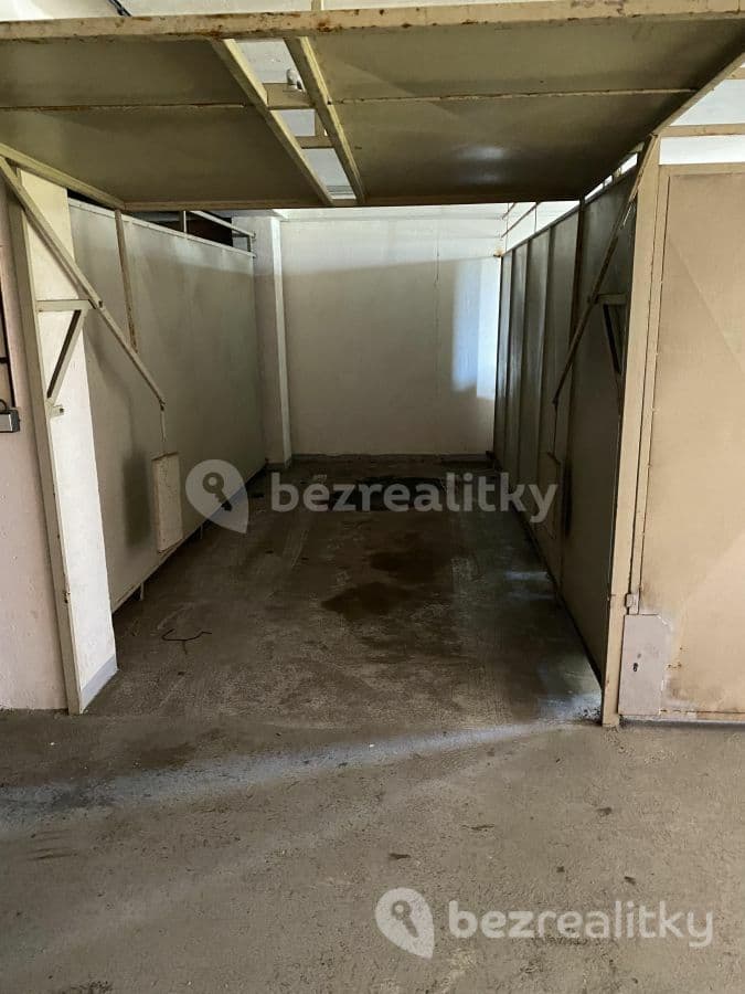 Pronájem garáže 13 m², K Dolům, Praha, Praha Pronájem garáže 13 m², K Dolům, Praha, Praha