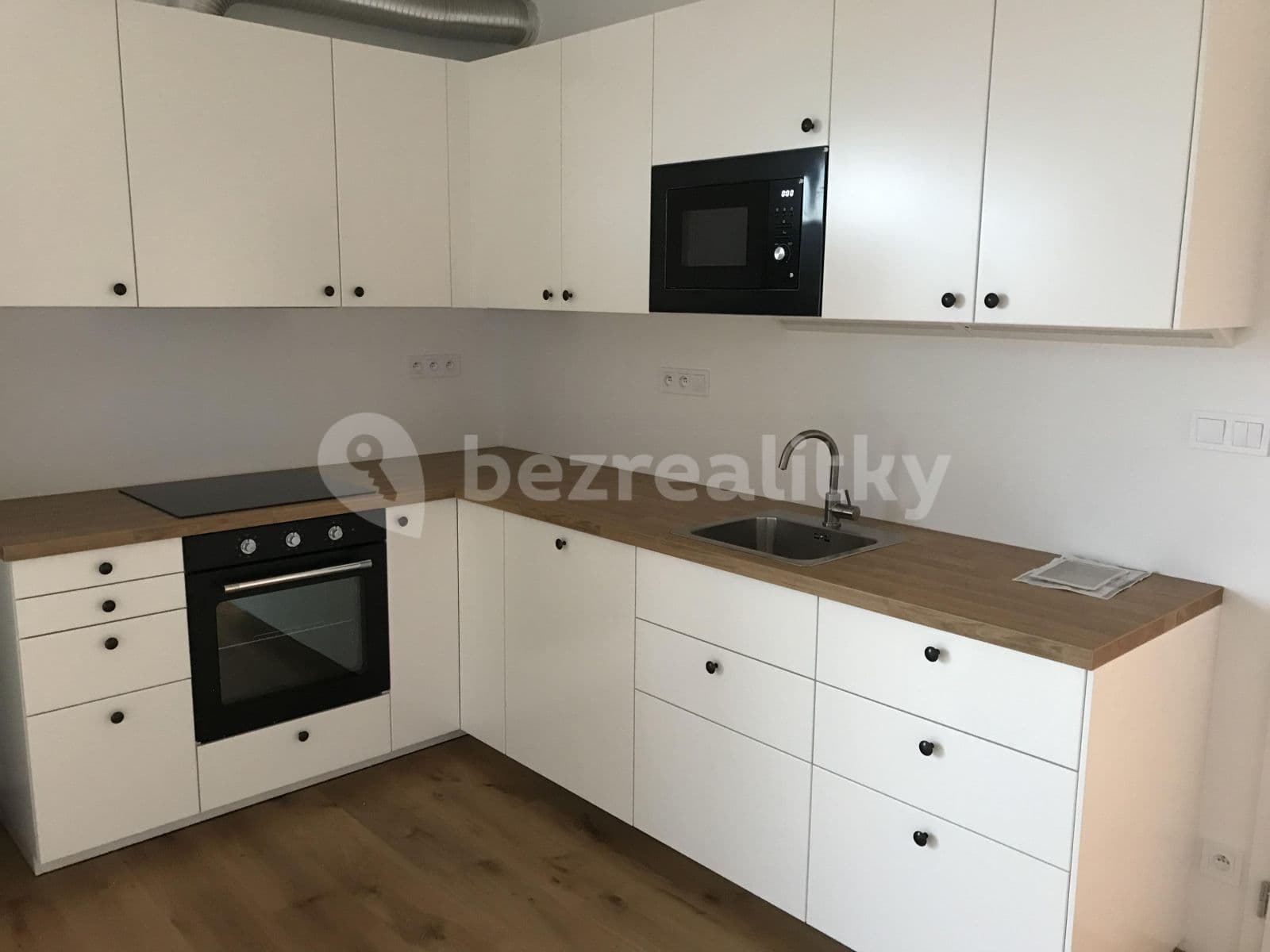Pronájem bytu 2+kk 50 m², Žižkova, Horoměřice, Středočeský kraj Pronájem bytu 2+kk 50 m², Žižkova, Horoměřice, Středočeský kraj