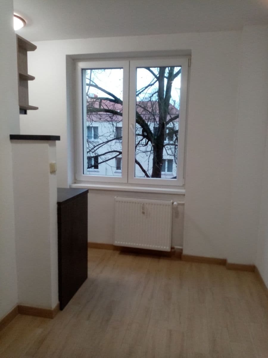 Pronájem bytu 1+1 33 m², Studentská, Mělník, Středočeský kraj Pronájem bytu 1+1 33 m², Studentská, Mělník, Středočeský kraj