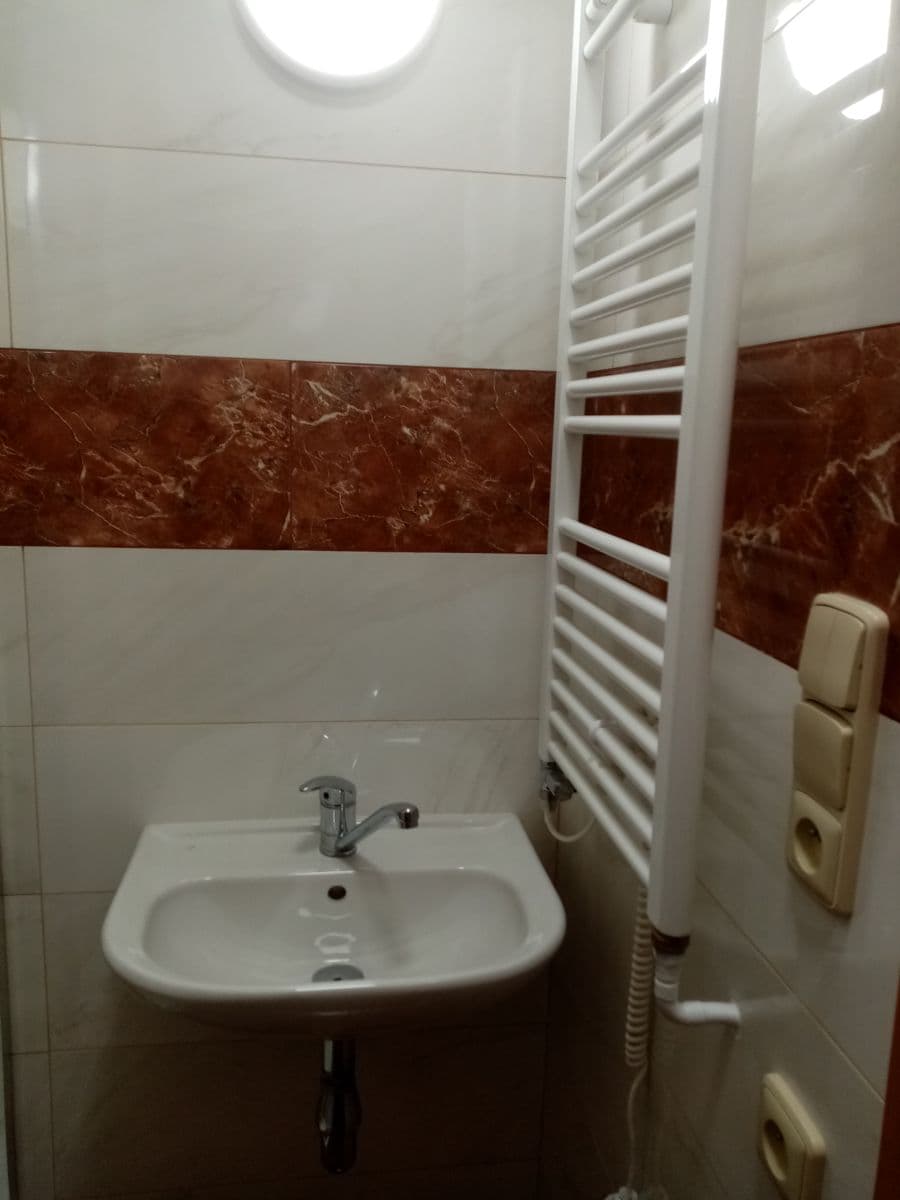 Pronájem bytu 1+1 33 m², Studentská, Mělník, Středočeský kraj Pronájem bytu 1+1 33 m², Studentská, Mělník, Středočeský kraj