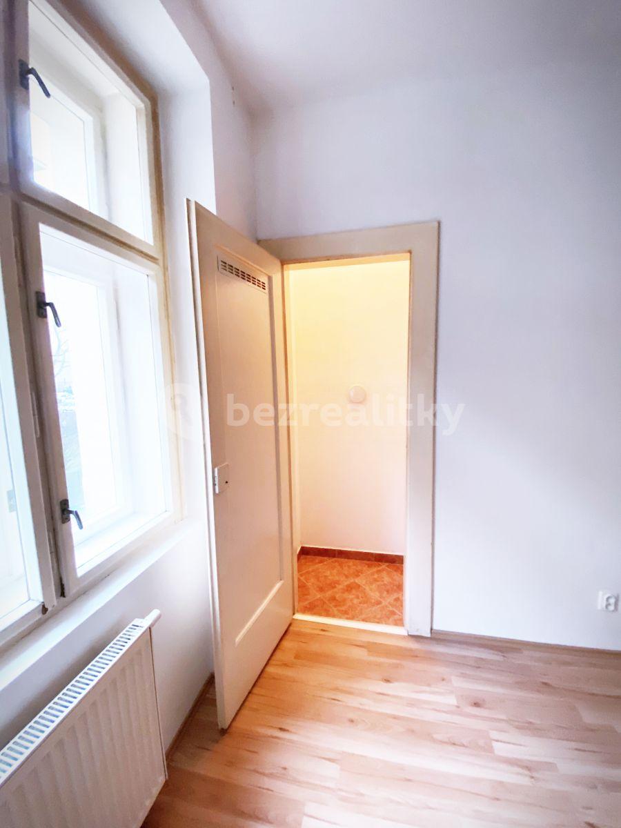 Pronájem bytu 1+kk 25 m², Bulharská, Praha, Praha