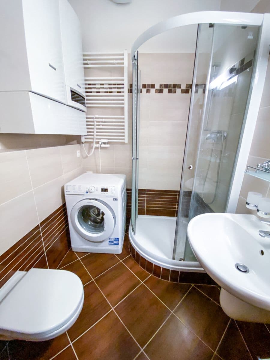 Pronájem bytu 1+kk 25 m², Bulharská, Praha, Praha Pronájem bytu 1+kk 25 m², Bulharská, Praha, Praha