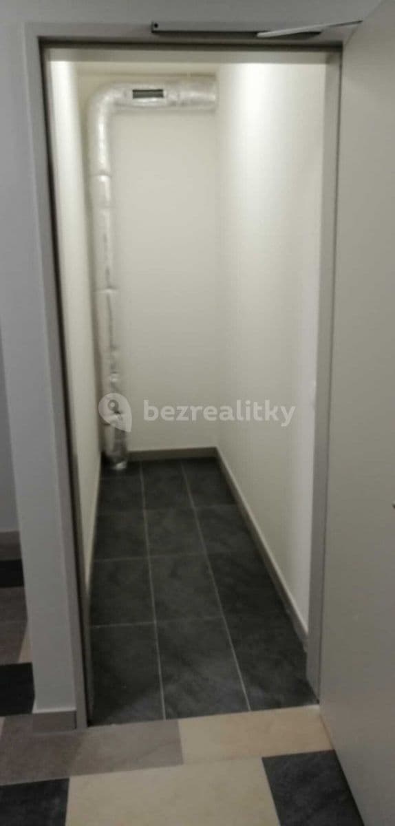 Pronájem bytu 1+kk 42 m², Vrátnická, Praha, Praha Pronájem bytu 1+kk 42 m², Vrátnická, Praha, Praha