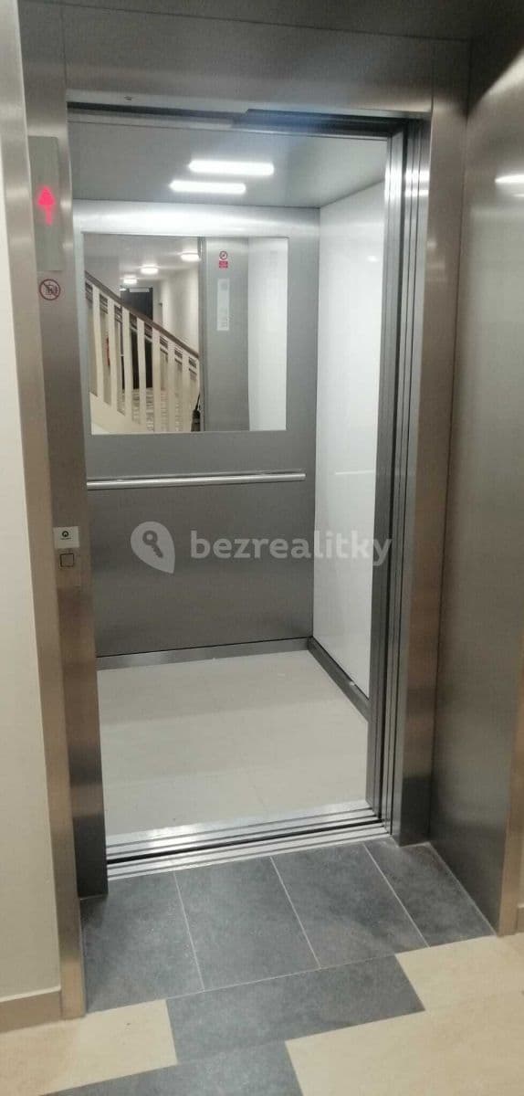 Pronájem bytu 1+kk 42 m², Vrátnická, Praha, Praha Pronájem bytu 1+kk 42 m², Vrátnická, Praha, Praha