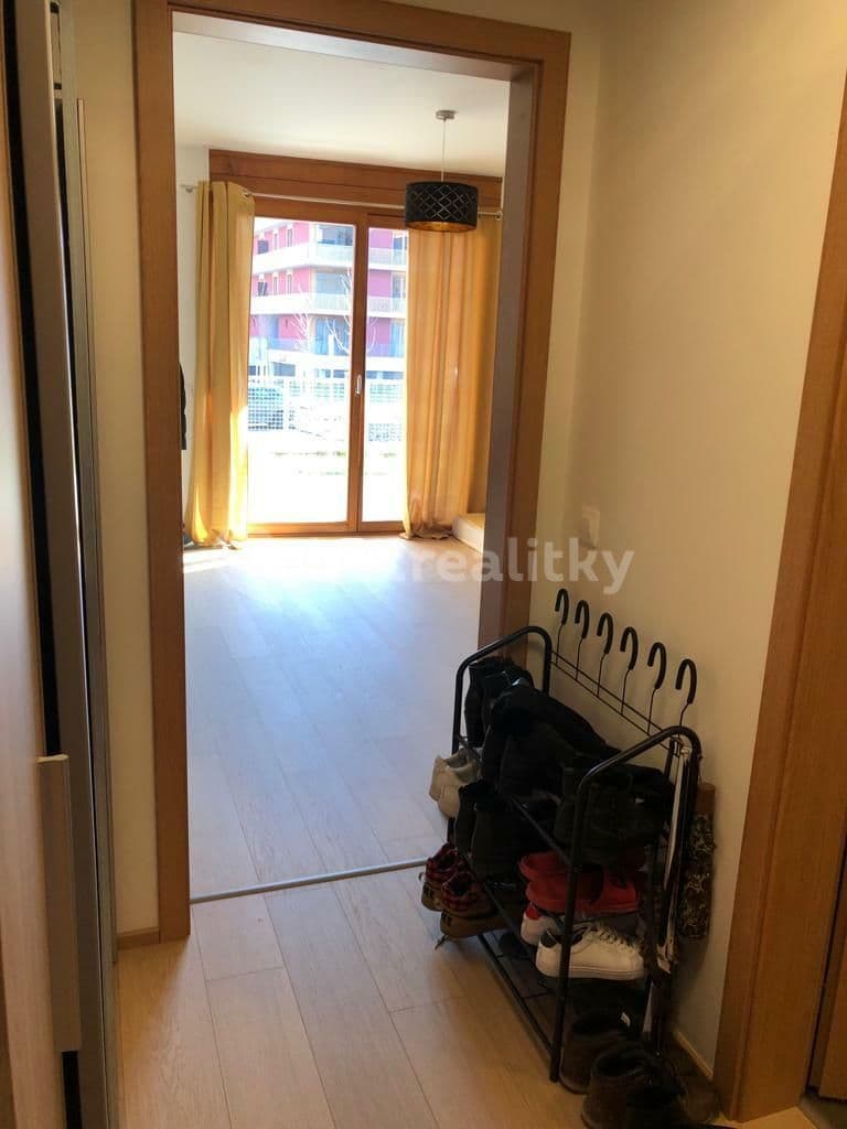 Pronájem bytu 1+kk 42 m², Vrátnická, Praha, Praha Pronájem bytu 1+kk 42 m², Vrátnická, Praha, Praha