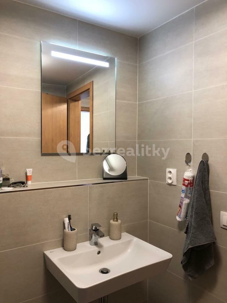 Pronájem bytu 1+kk 42 m², Vrátnická, Praha, Praha Pronájem bytu 1+kk 42 m², Vrátnická, Praha, Praha