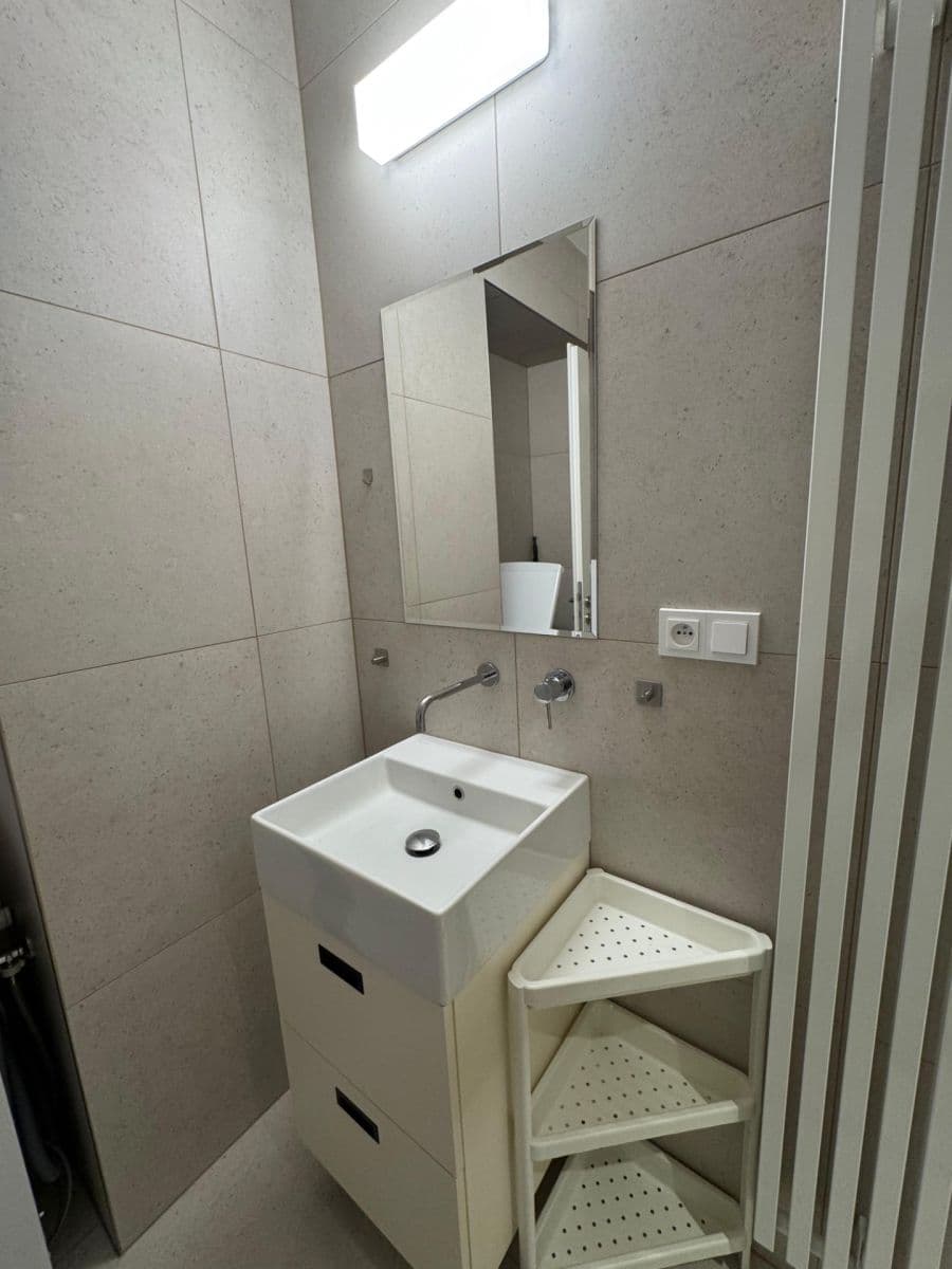 Pronájem bytu 1+kk 30 m², Tusarova, Praha, Praha Pronájem bytu 1+kk 30 m², Tusarova, Praha, Praha