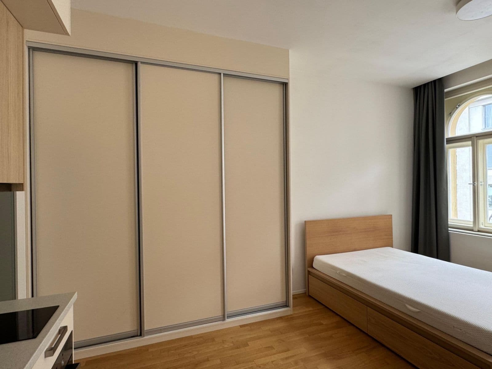 Pronájem bytu 1+kk 30 m², Tusarova, Praha, Praha Pronájem bytu 1+kk 30 m², Tusarova, Praha, Praha