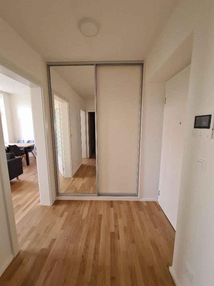Pronájem bytu 2+kk 47 m², Tusarova, Praha, Praha Pronájem bytu 2+kk 47 m², Tusarova, Praha, Praha