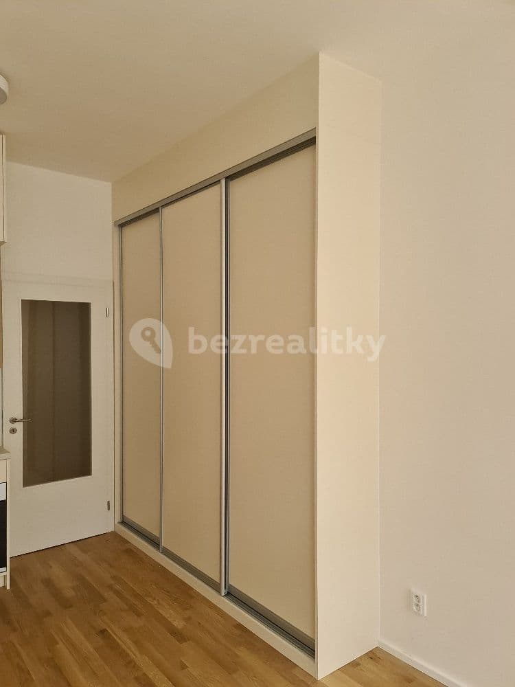 Pronájem bytu 1+kk 30 m², Tusarova, Praha, Praha Pronájem bytu 1+kk 30 m², Tusarova, Praha, Praha