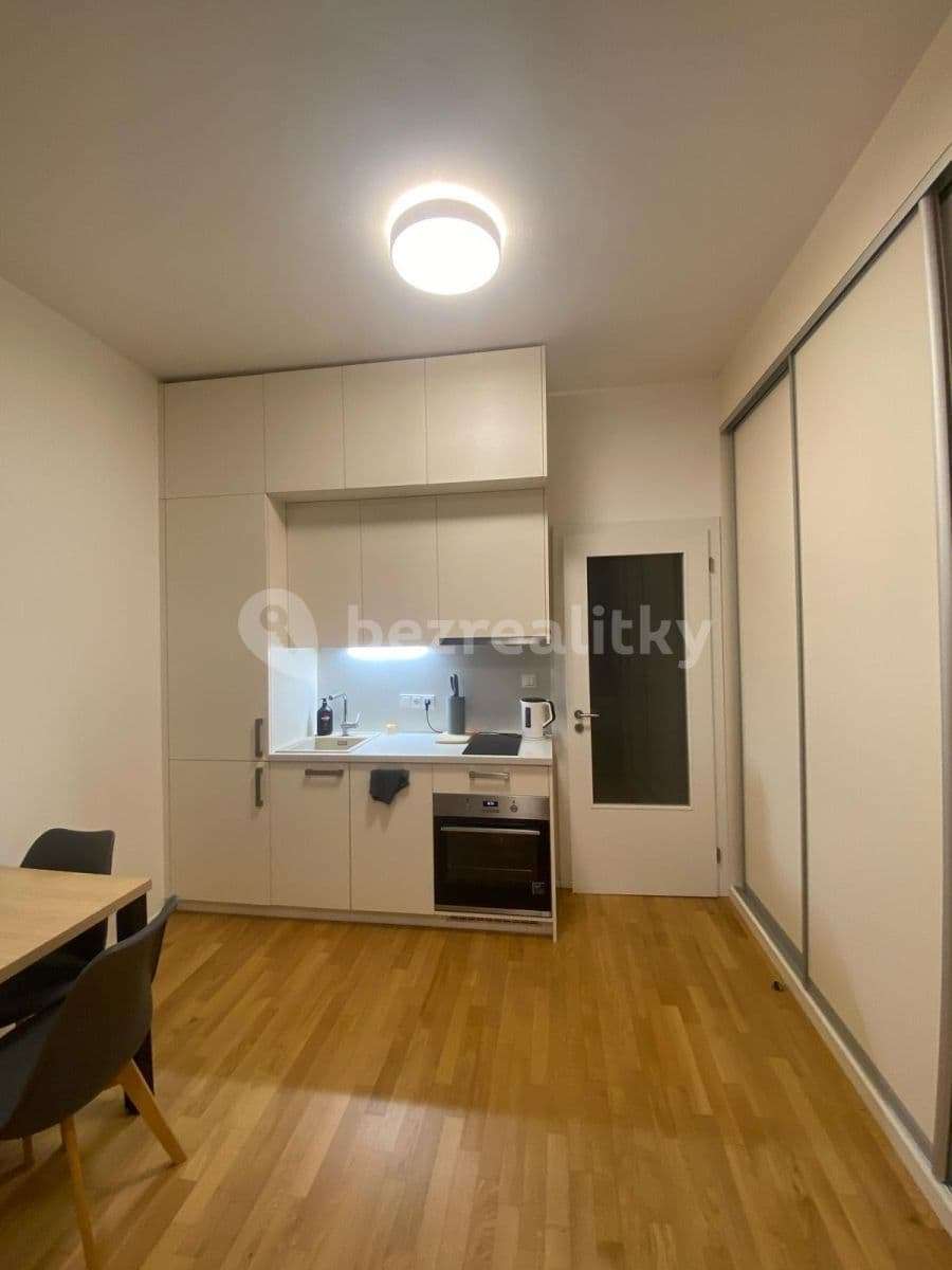 Pronájem bytu 1+kk 30 m², Tusarova, Praha, Praha Pronájem bytu 1+kk 30 m², Tusarova, Praha, Praha