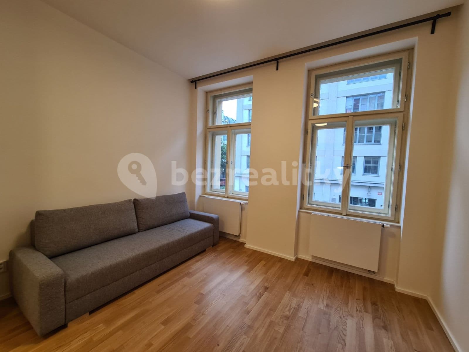 Pronájem bytu 1+kk 30 m², Tusarova, Praha, Praha Pronájem bytu 1+kk 30 m², Tusarova, Praha, Praha