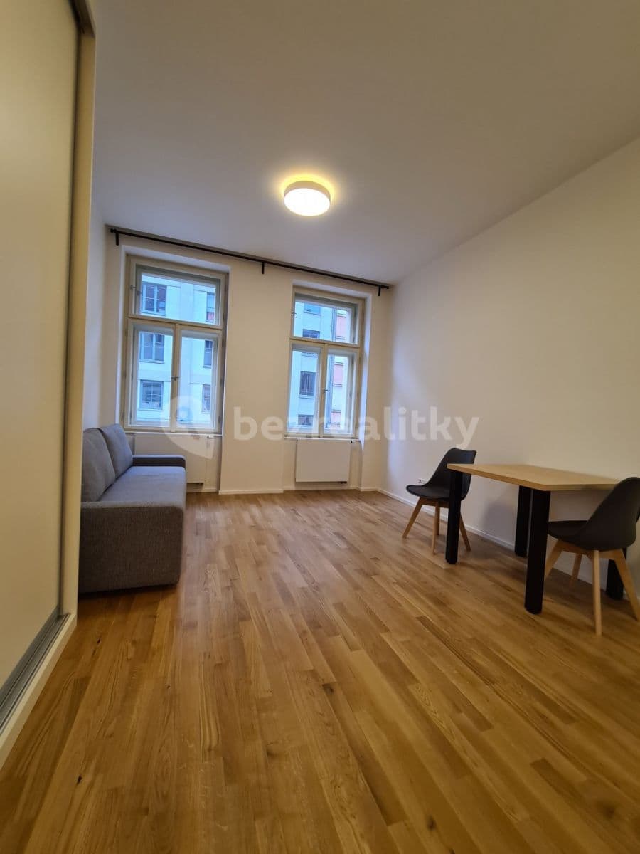 Pronájem bytu 1+kk 30 m², Tusarova, Praha, Praha Pronájem bytu 1+kk 30 m², Tusarova, Praha, Praha