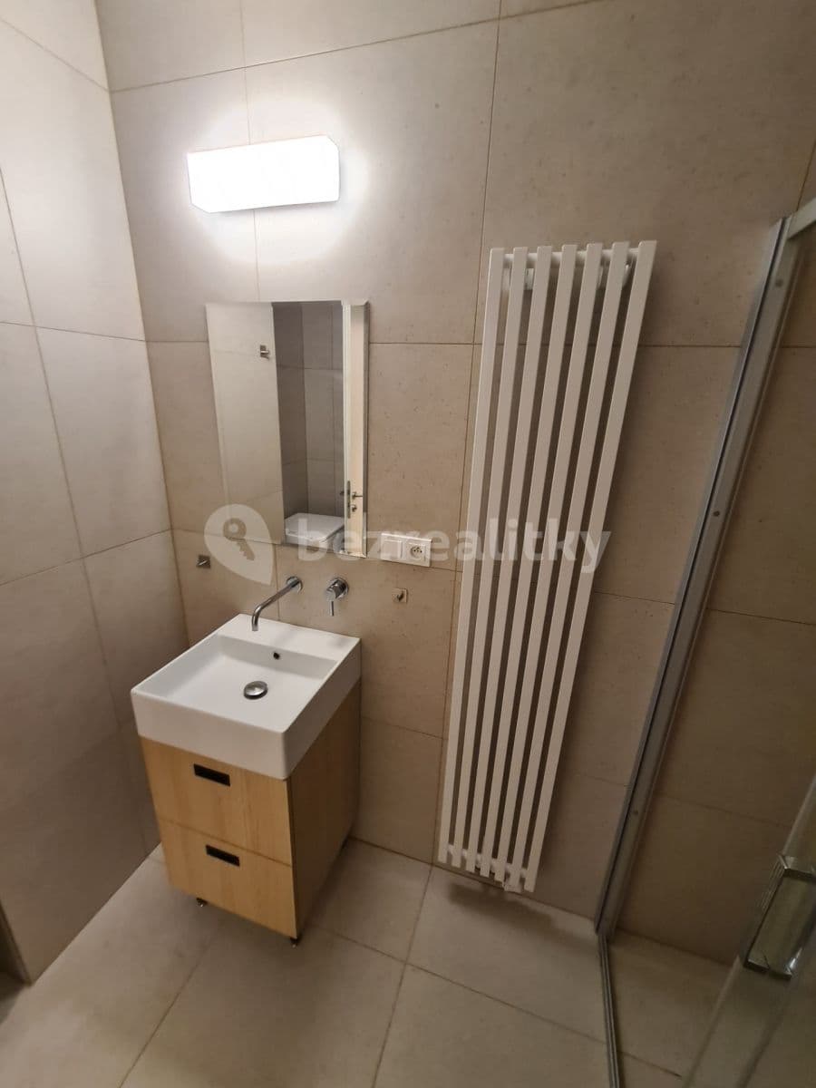 Pronájem bytu 1+kk 30 m², Tusarova, Praha, Praha Pronájem bytu 1+kk 30 m², Tusarova, Praha, Praha