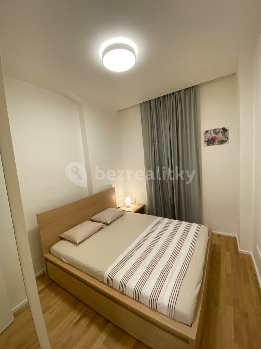 Pronájem bytu 2+kk 29 m², Tusarova, Praha, Praha Pronájem bytu 2+kk 29 m², Tusarova, Praha, Praha