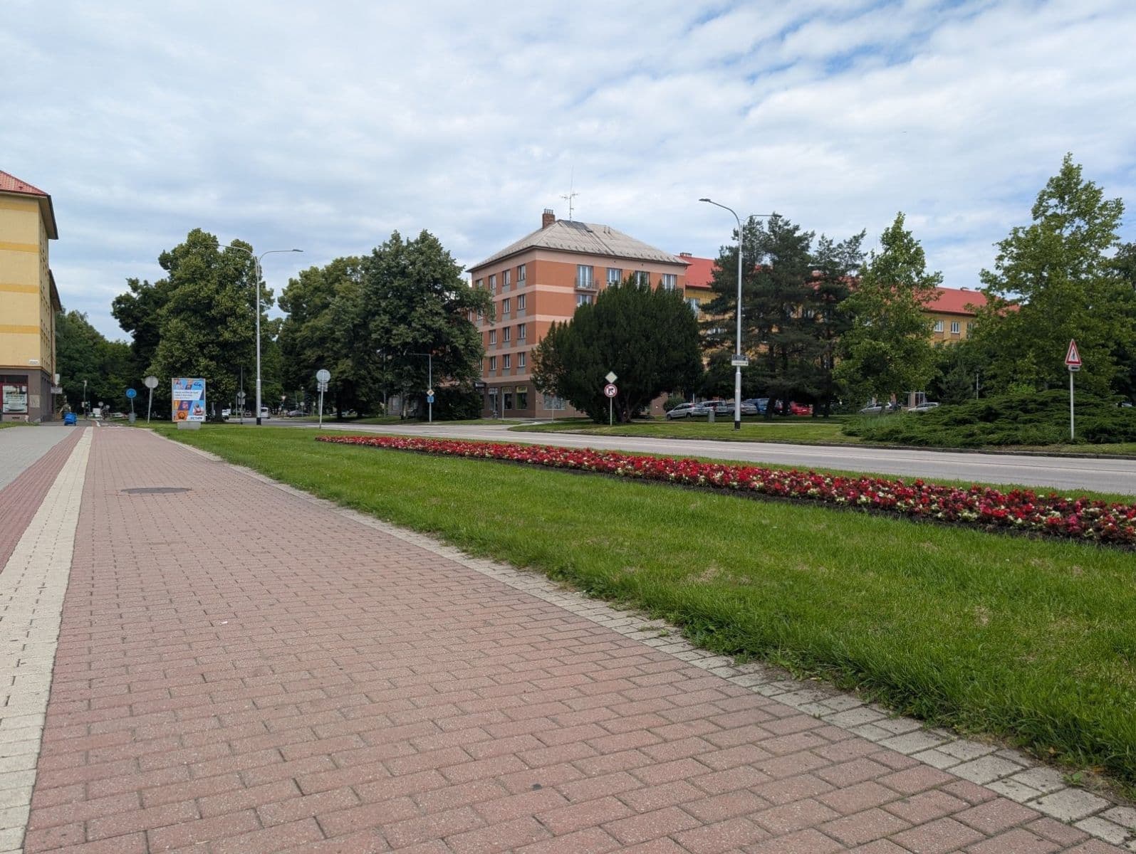 Pronájem nebytového prostoru 76 m², Čapkova, Karviná, Moravskoslezský kraj Pronájem nebytového prostoru 76 m², Čapkova, Karviná, Moravskoslezský kraj