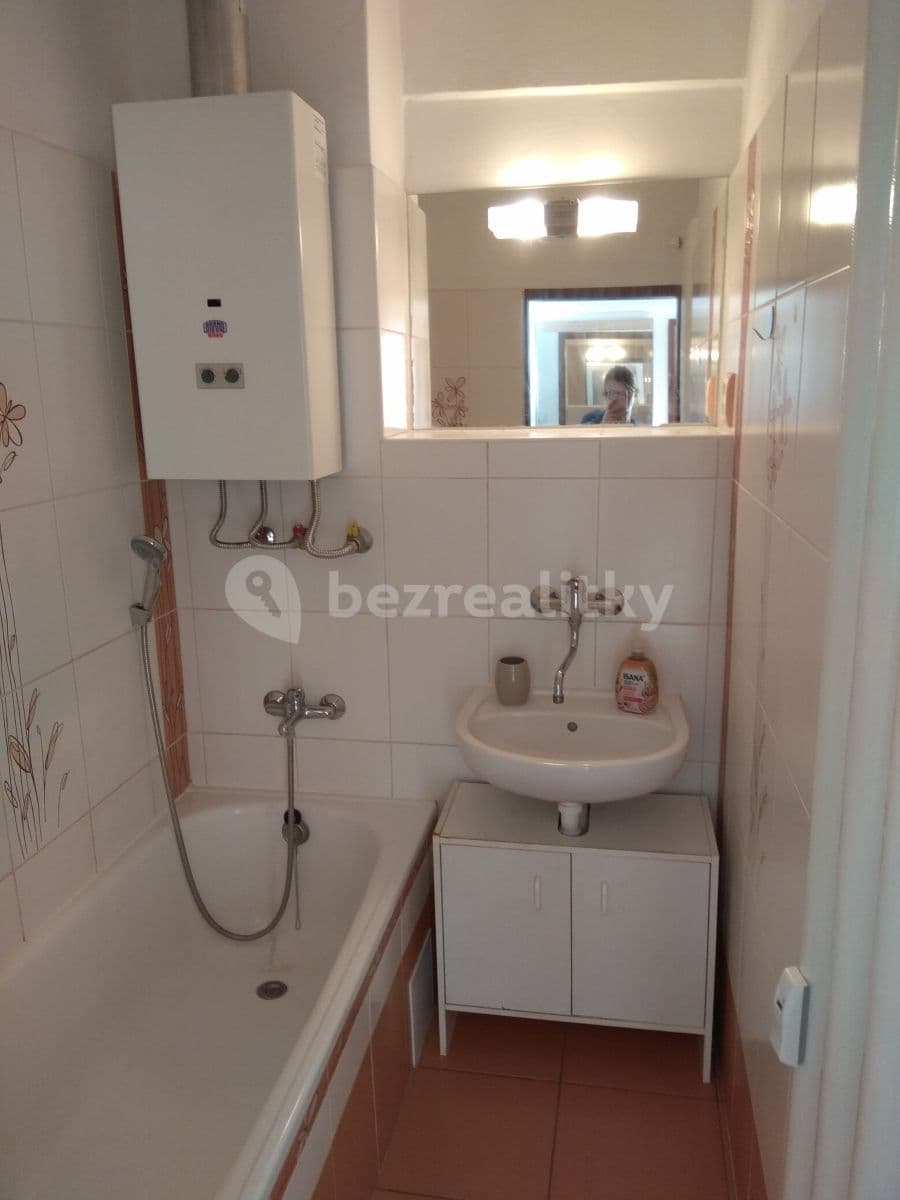 Pronájem bytu 1+1 39 m², Průmyslová, Hradec Králové, Královéhradecký kraj Pronájem bytu 1+1 39 m², Průmyslová, Hradec Králové, Královéhradecký kraj