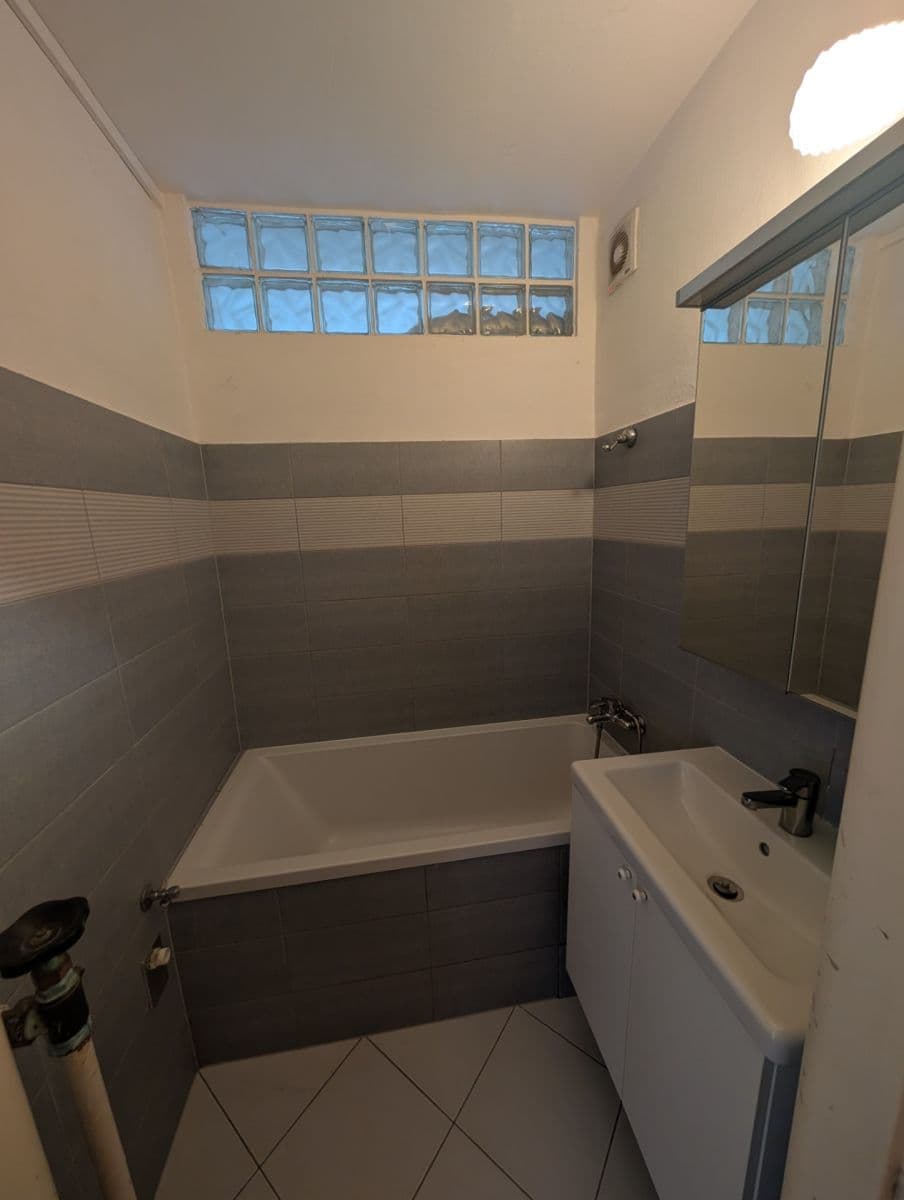 Pronájem bytu 2+1 55 m², náměstí Republiky, Brno, Jihomoravský kraj Pronájem bytu 2+1 55 m², náměstí Republiky, Brno, Jihomoravský kraj