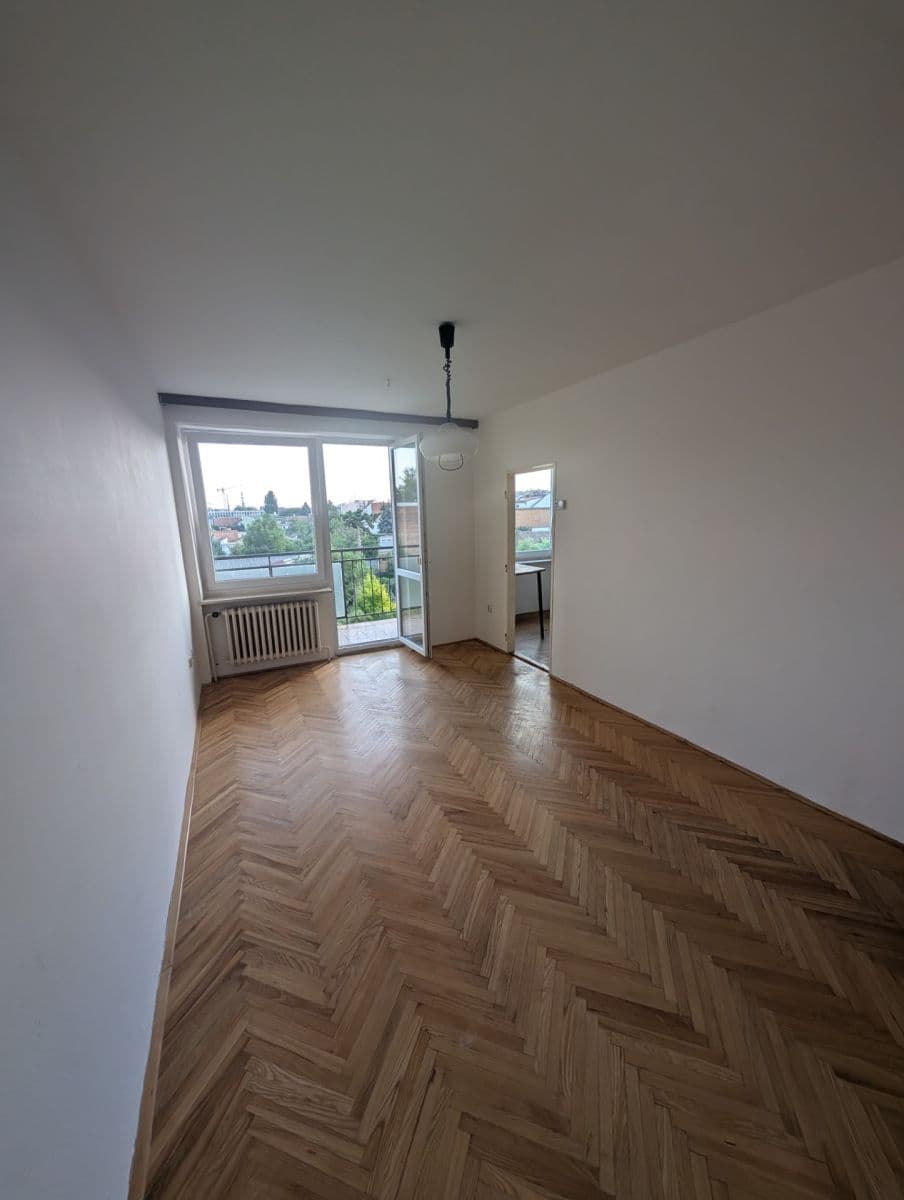 Pronájem bytu 2+1 55 m², náměstí Republiky, Brno, Jihomoravský kraj Pronájem bytu 2+1 55 m², náměstí Republiky, Brno, Jihomoravský kraj