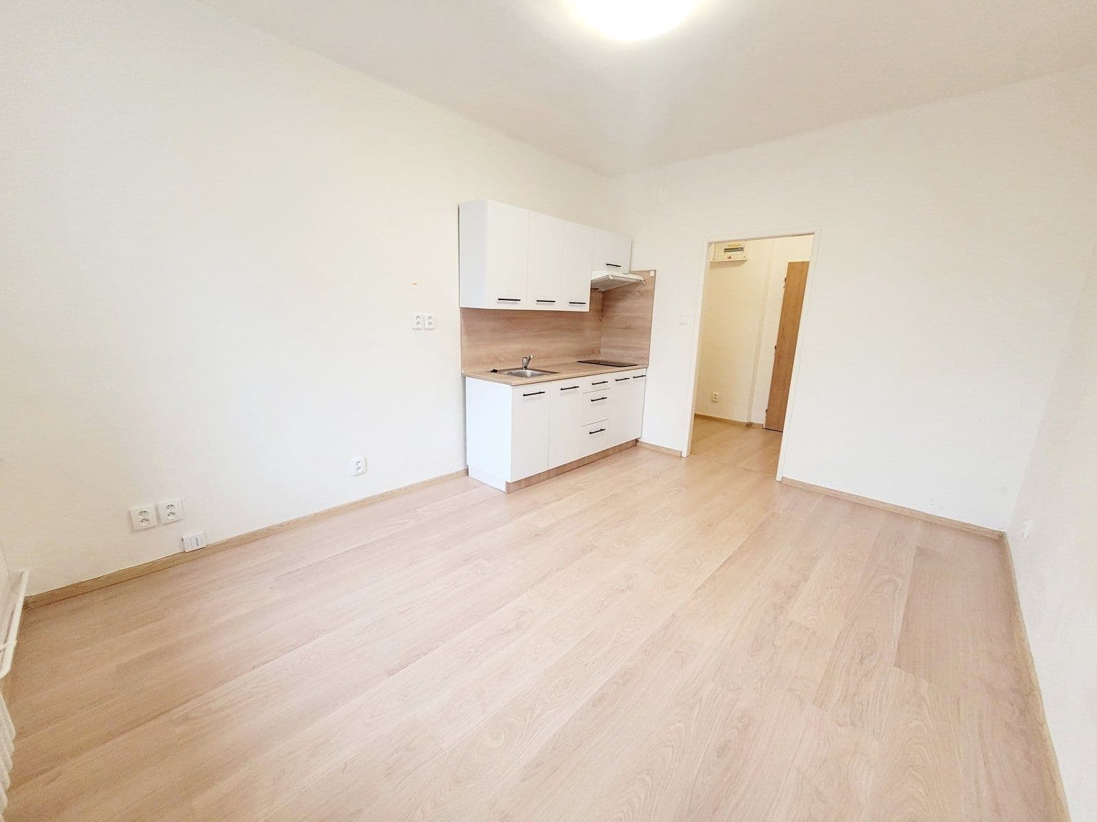 Pronájem bytu 1+kk 22 m², Vardasova, Havířov, Moravskoslezský kraj Pronájem bytu 1+kk 22 m², Vardasova, Havířov, Moravskoslezský kraj