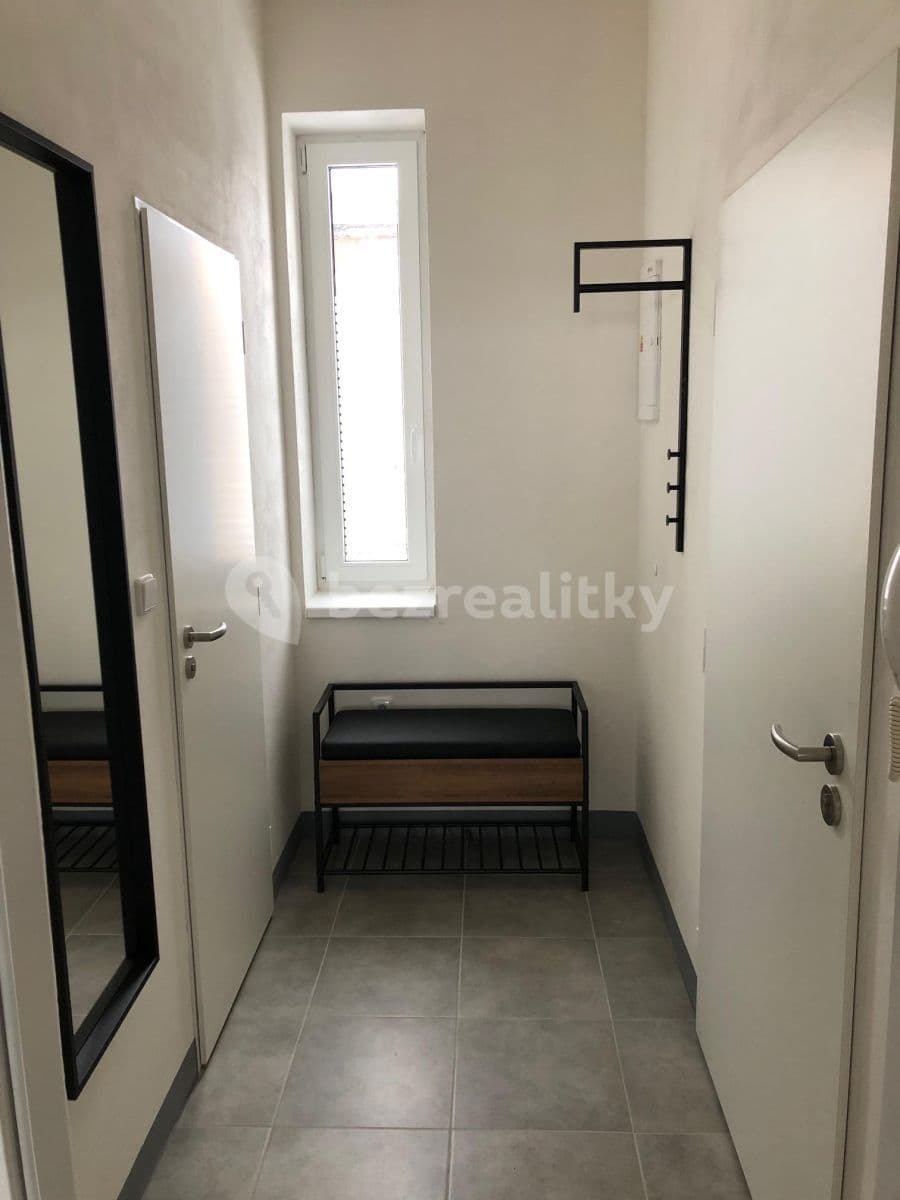 Pronájem bytu 2+kk 43 m², Hutařova, Brno, Jihomoravský kraj Pronájem bytu 2+kk 43 m², Hutařova, Brno, Jihomoravský kraj