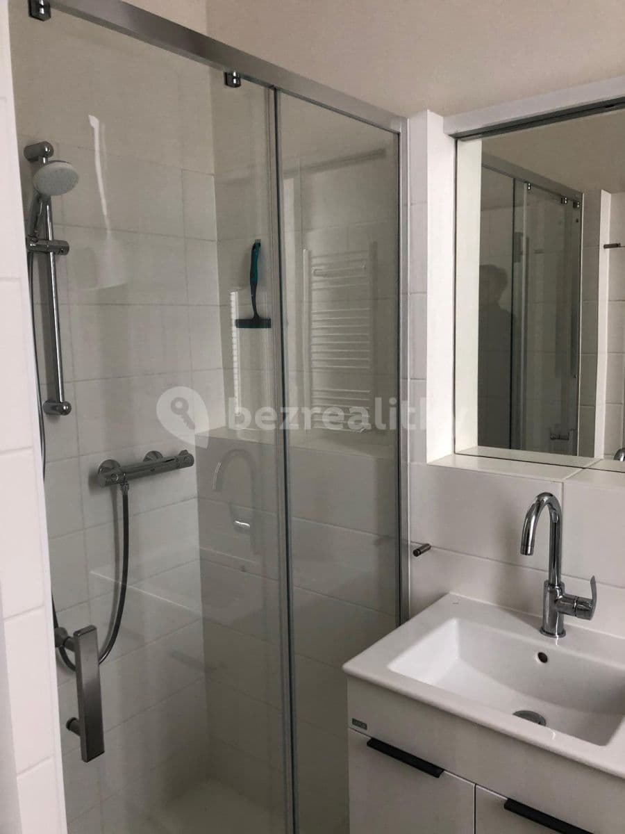 Pronájem bytu 2+kk 43 m², Hutařova, Brno, Jihomoravský kraj Pronájem bytu 2+kk 43 m², Hutařova, Brno, Jihomoravský kraj