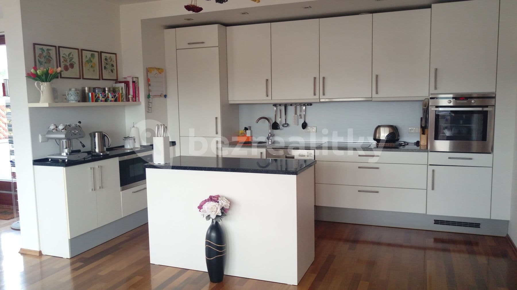 Pronájem bytu 3+kk 98 m², Podnádražní, Praha, Praha Pronájem bytu 3+kk 98 m², Podnádražní, Praha, Praha