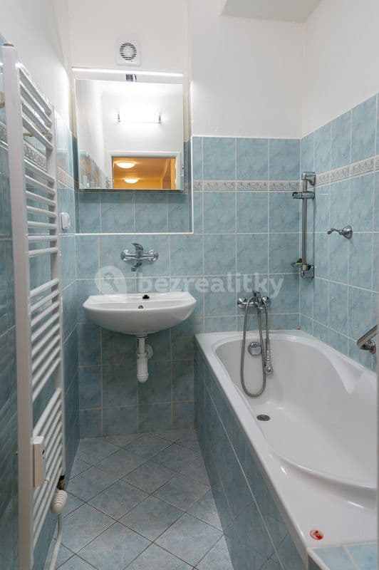 Pronájem bytu 2+1 65 m², Gorkého, Pardubice, Pardubický kraj Pronájem bytu 2+1 65 m², Gorkého, Pardubice, Pardubický kraj
