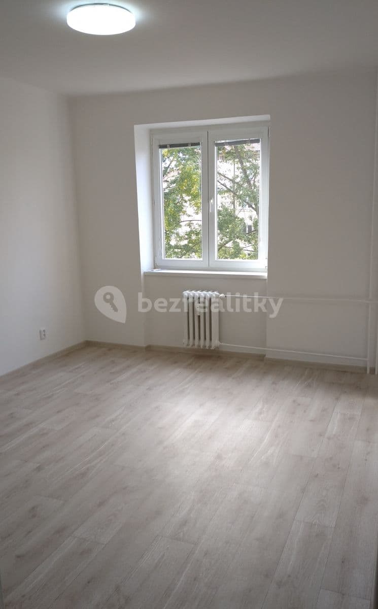 Pronájem bytu 2+1 65 m², Gorkého, Pardubice, Pardubický kraj Pronájem bytu 2+1 65 m², Gorkého, Pardubice, Pardubický kraj
