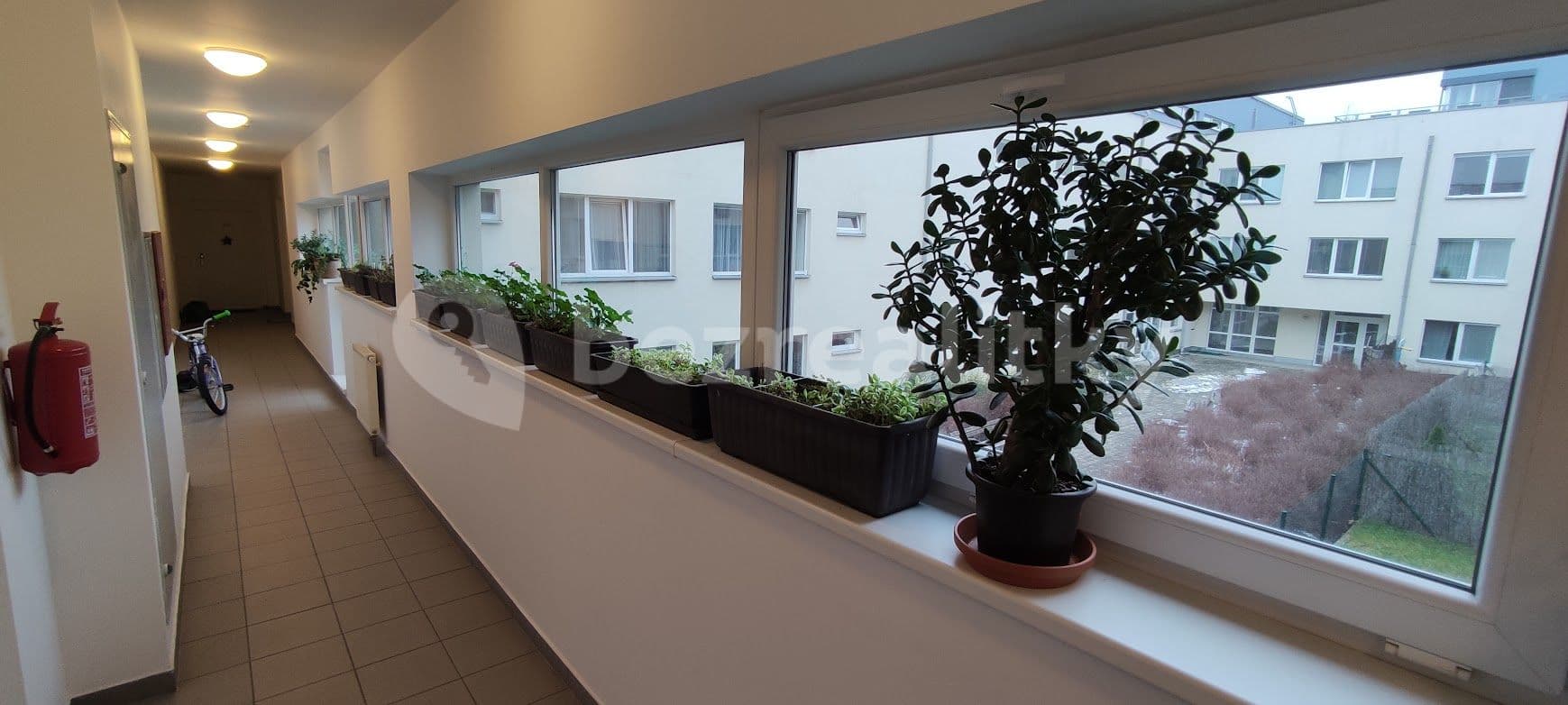 Pronájem bytu 2+kk 57 m², U Hostavického potoka, Praha, Praha Pronájem bytu 2+kk 57 m², U Hostavického potoka, Praha, Praha
