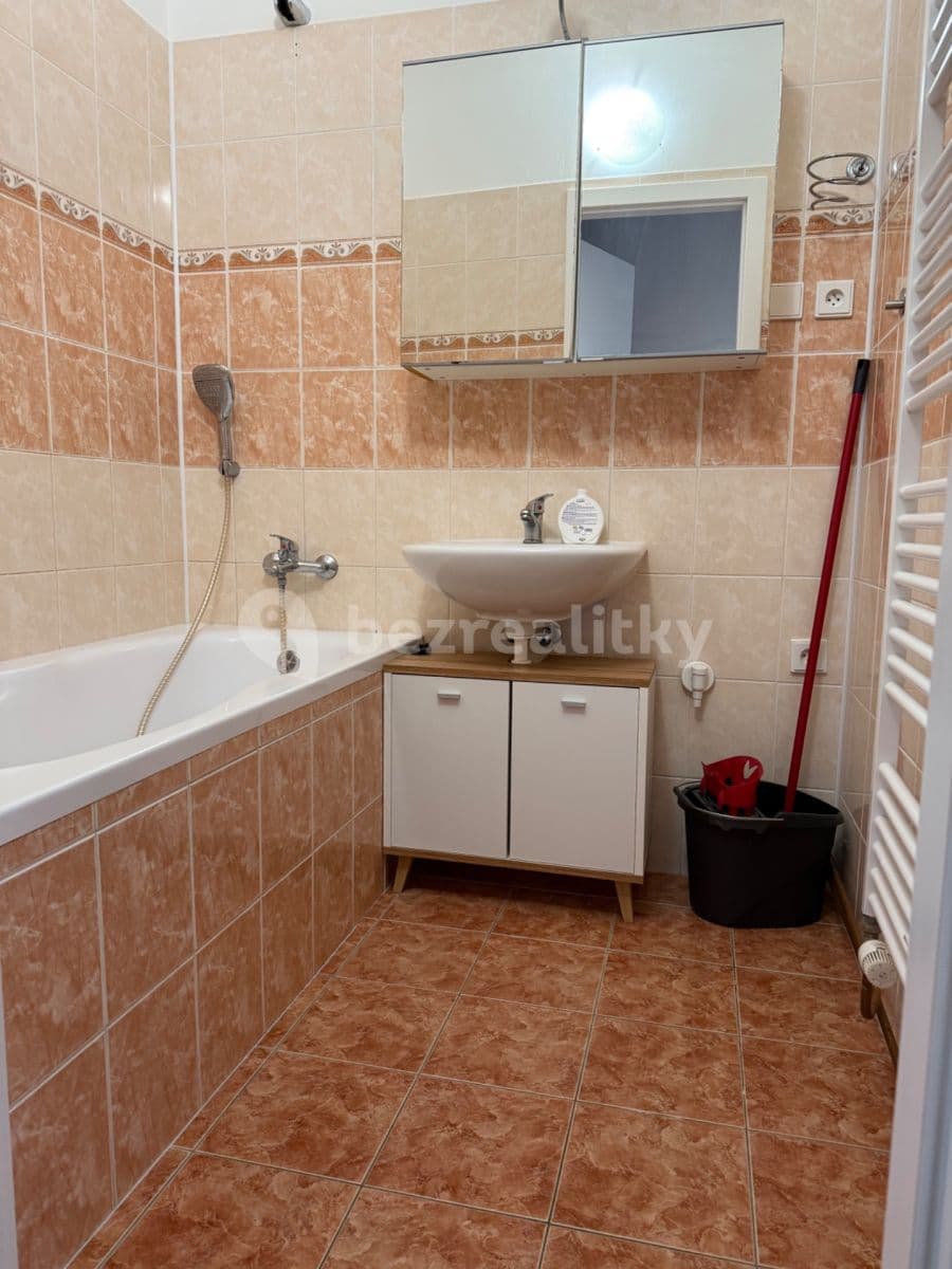 Pronájem bytu 2+1 62 m², Průběžná, Nupaky, Středočeský kraj Pronájem bytu 2+1 62 m², Průběžná, Nupaky, Středočeský kraj