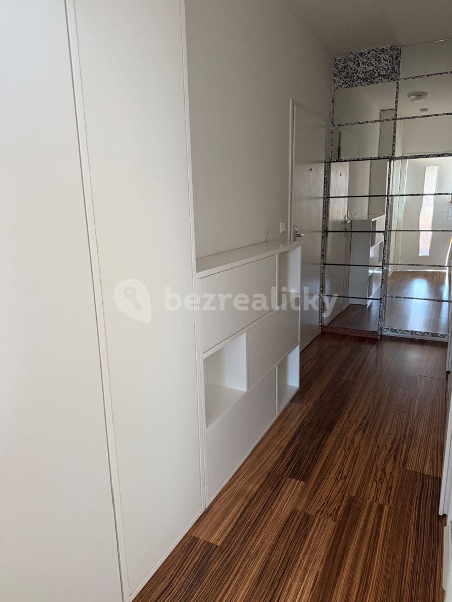 Pronájem bytu 2+1 62 m², Průběžná, Nupaky, Středočeský kraj Pronájem bytu 2+1 62 m², Průběžná, Nupaky, Středočeský kraj