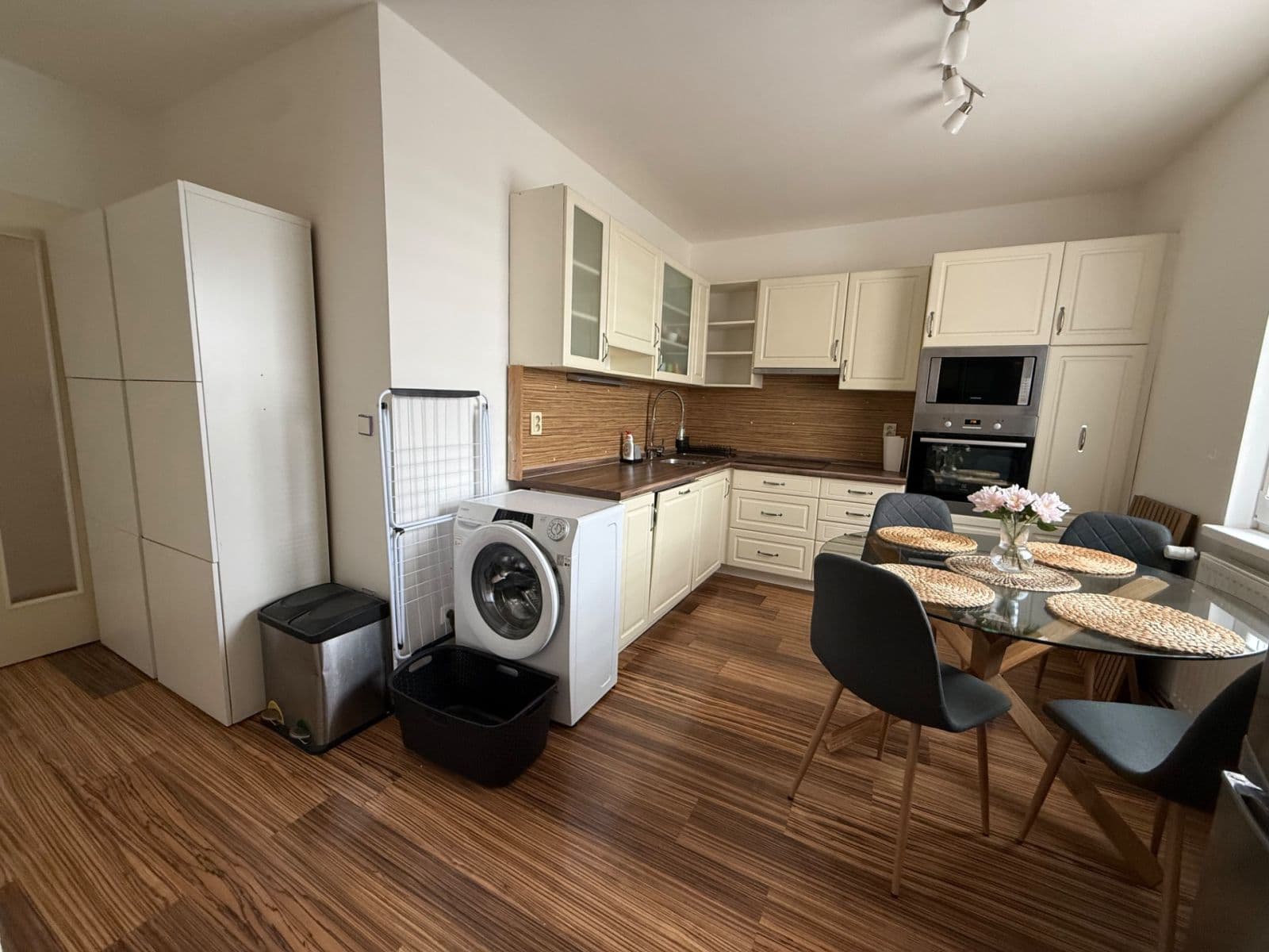 Pronájem bytu 2+1 62 m², Průběžná, Nupaky, Středočeský kraj Pronájem bytu 2+1 62 m², Průběžná, Nupaky, Středočeský kraj