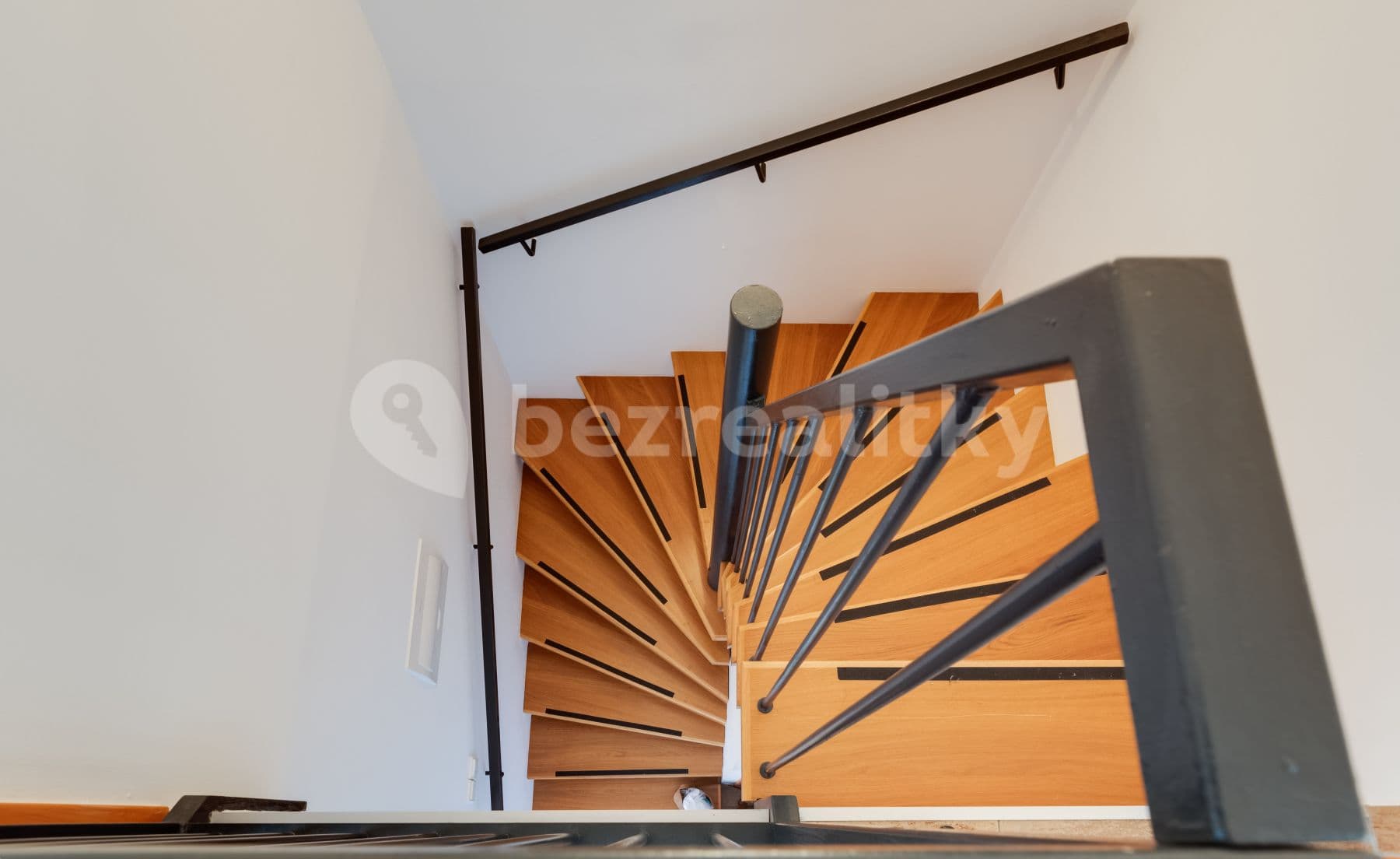 Pronájem bytu 3+kk 82 m², Ke Školce, Rudná, Středočeský kraj Pronájem bytu 3+kk 82 m², Ke Školce, Rudná, Středočeský kraj